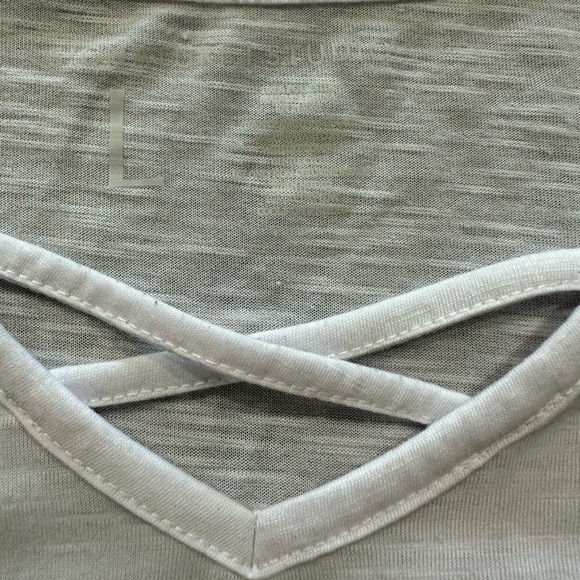 Signature Studio Tee - Picture 5 of 5